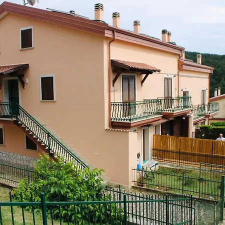 Leo's Apartamento Ateleta